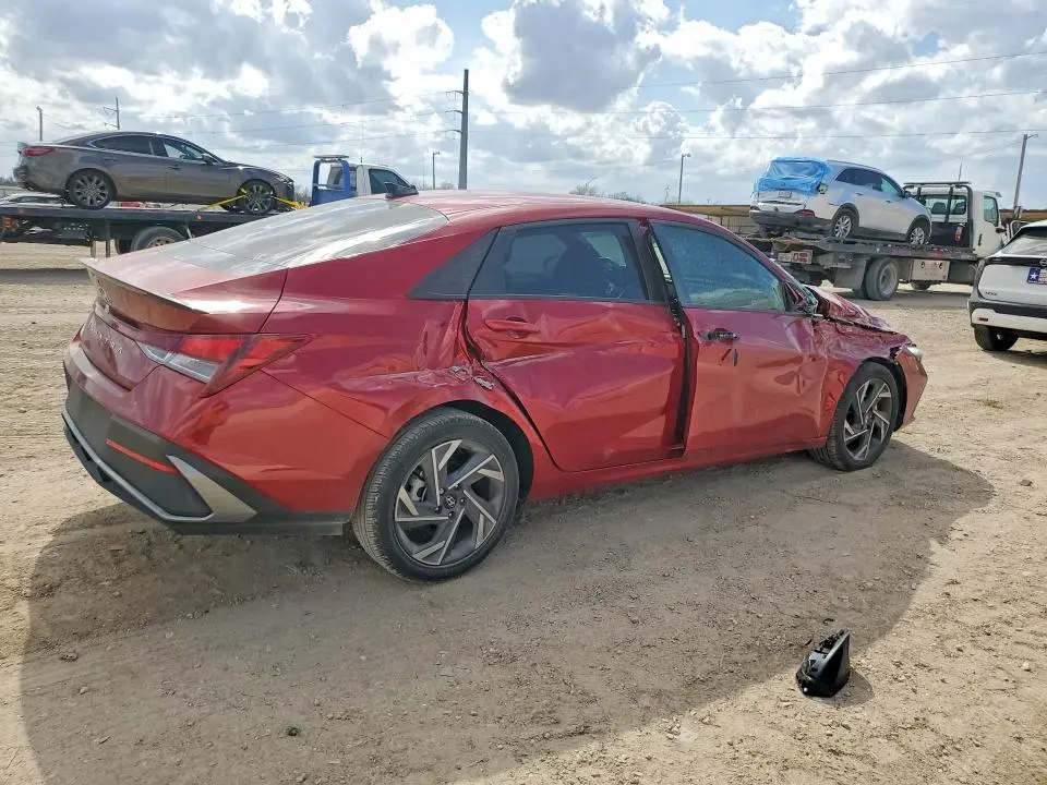 2025 HYUNDAI ELANTRA SEL SPORT  