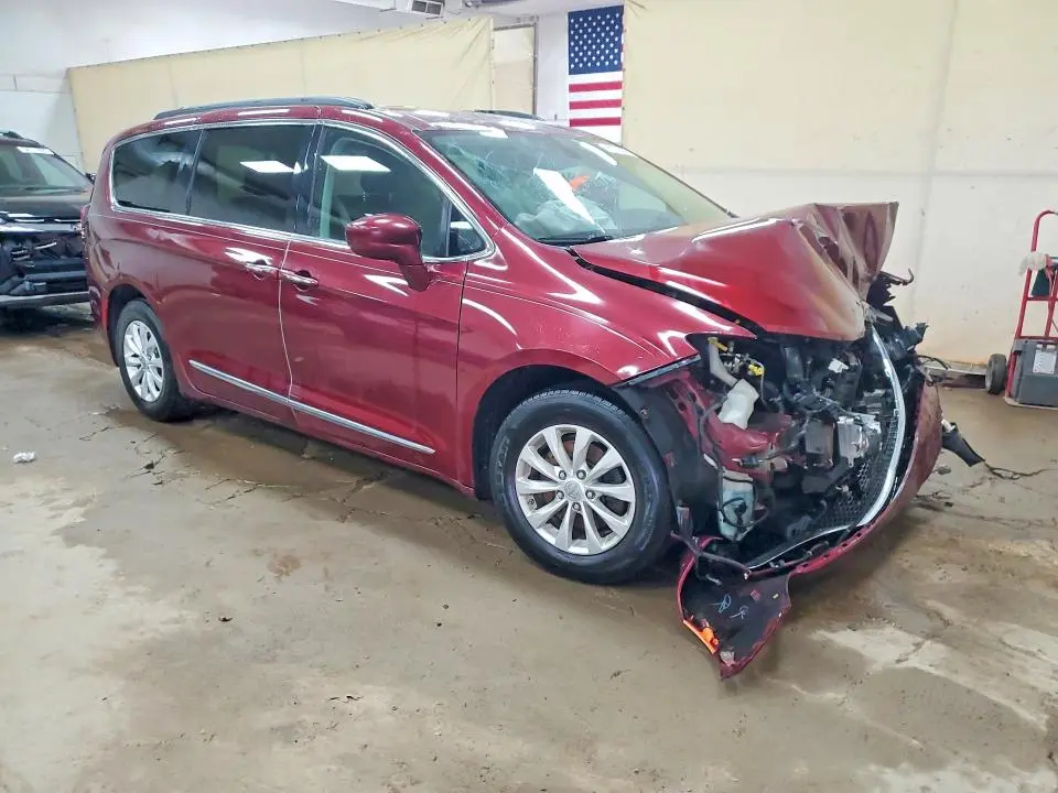 2017 CHRYSLER PACIFICA TOURING L  