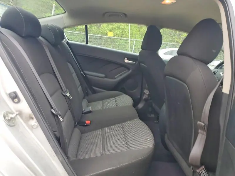 2017 KIA FORTE LX  