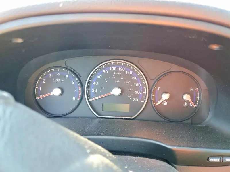 2010 HYUNDAI SANTA FE GLS  