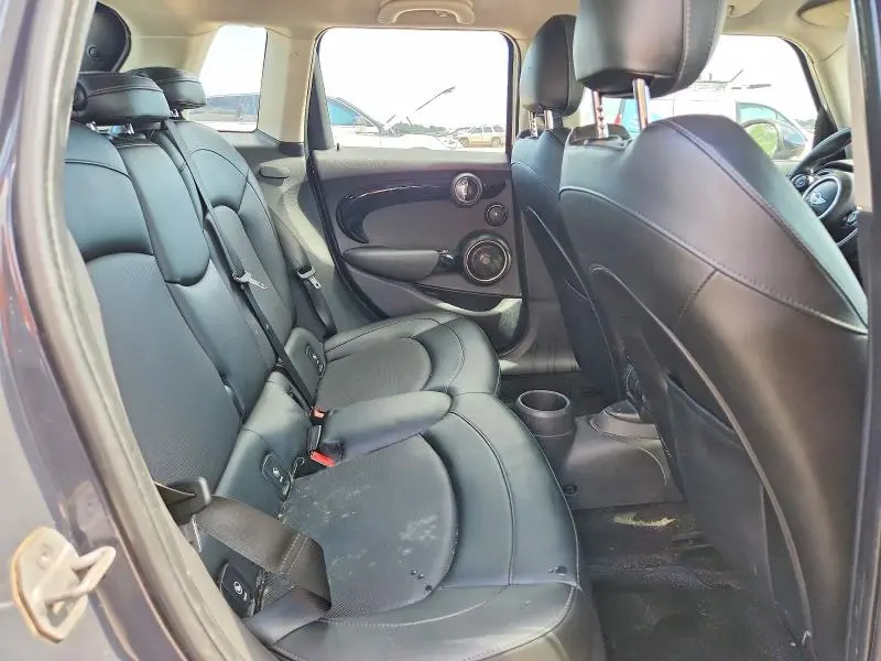 2015 MINI COOPER S  