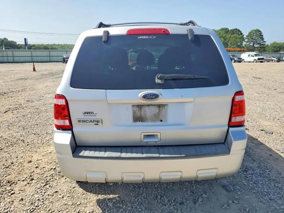 2010 FORD ESCAPE XLT  