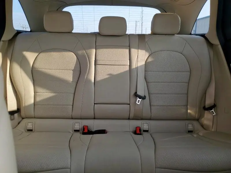 2019 MERCEDES-BENZ GLC 300  