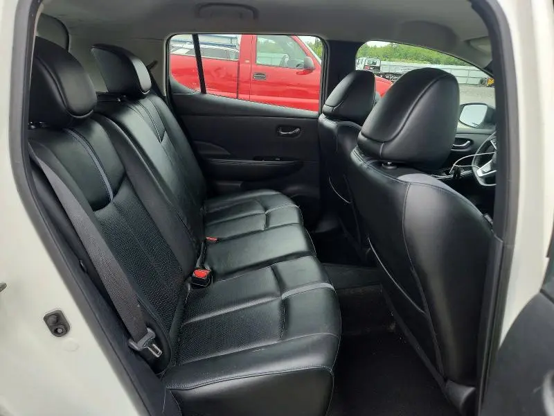 2018 NISSAN LEAF SL  