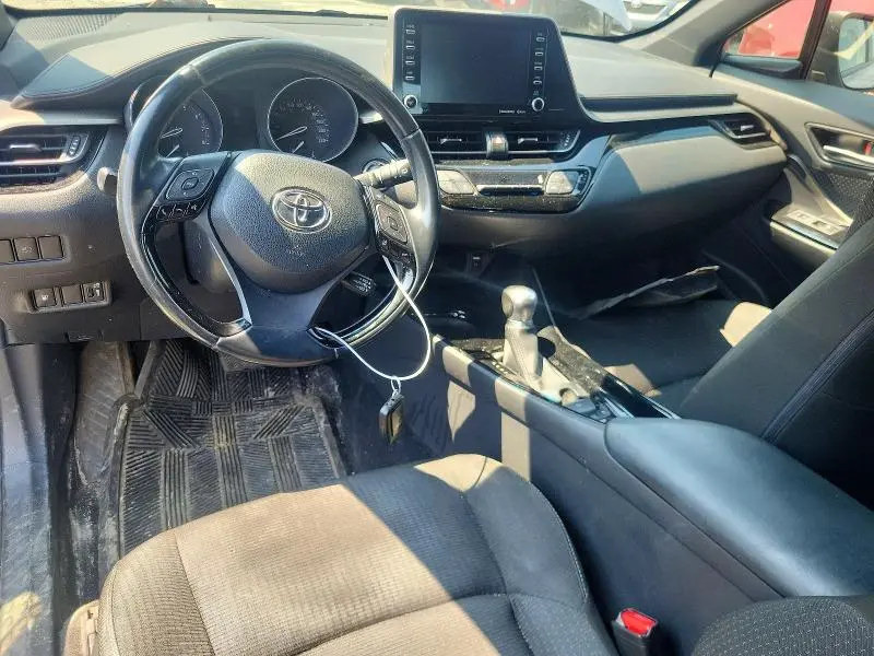 2019 TOYOTA C-HR LE  