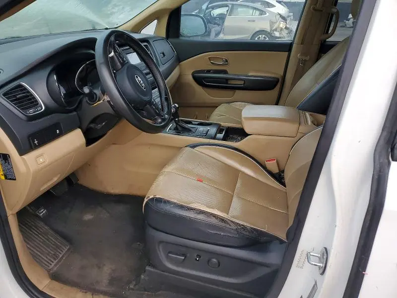 2017 KIA SEDONA LX  