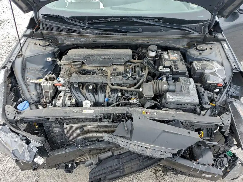 2023 HYUNDAI ELANTRA SE  