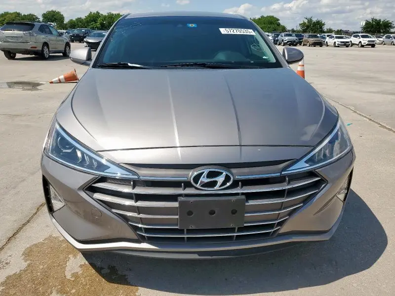2020 HYUNDAI ELANTRA SEL  
