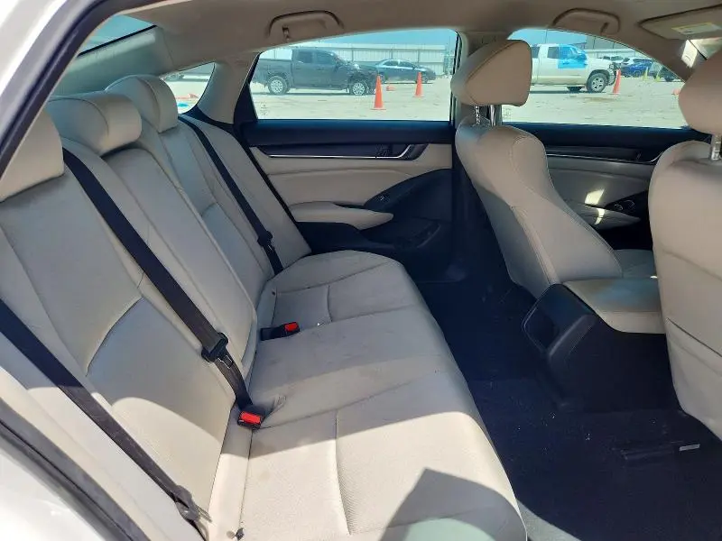 2018 HONDA ACCORD LX  