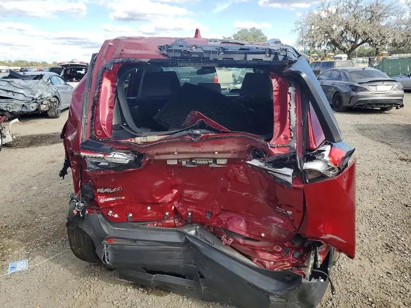 2022 TOYOTA RAV4 XLE  