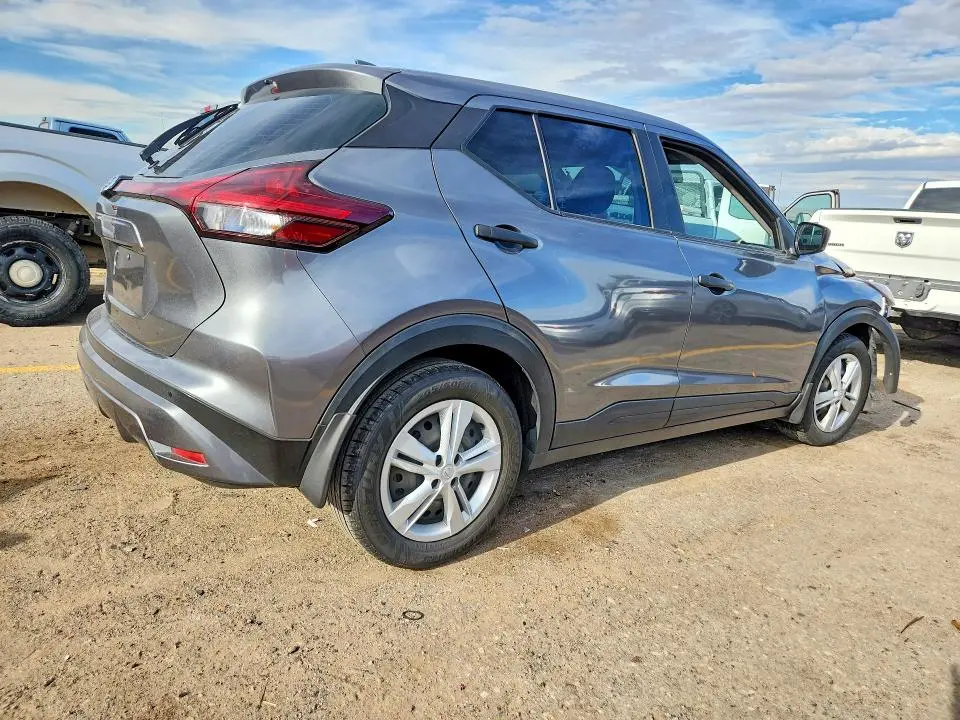 2020 NISSAN KICKS S  