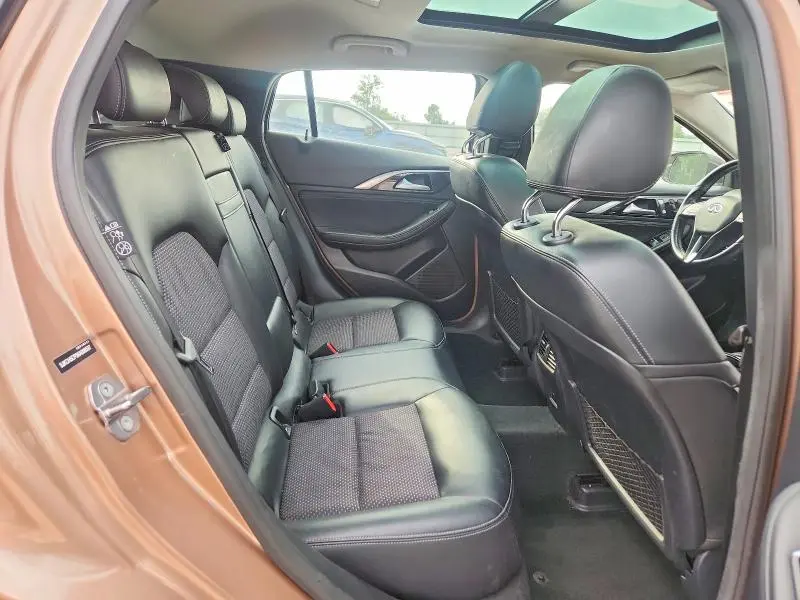 2019 INFINITI QX30   