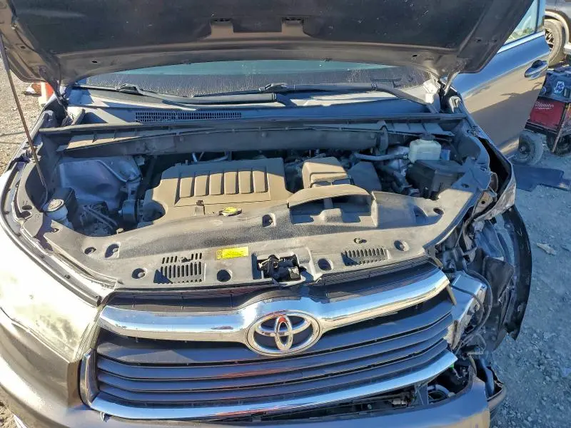 2015 TOYOTA HIGHLANDER XLE  