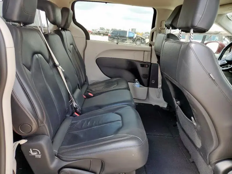 2017 CHRYSLER PACIFICA TOURING L  