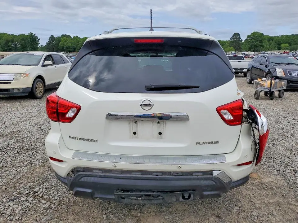 2017 NISSAN PATHFINDER PLATINUM  