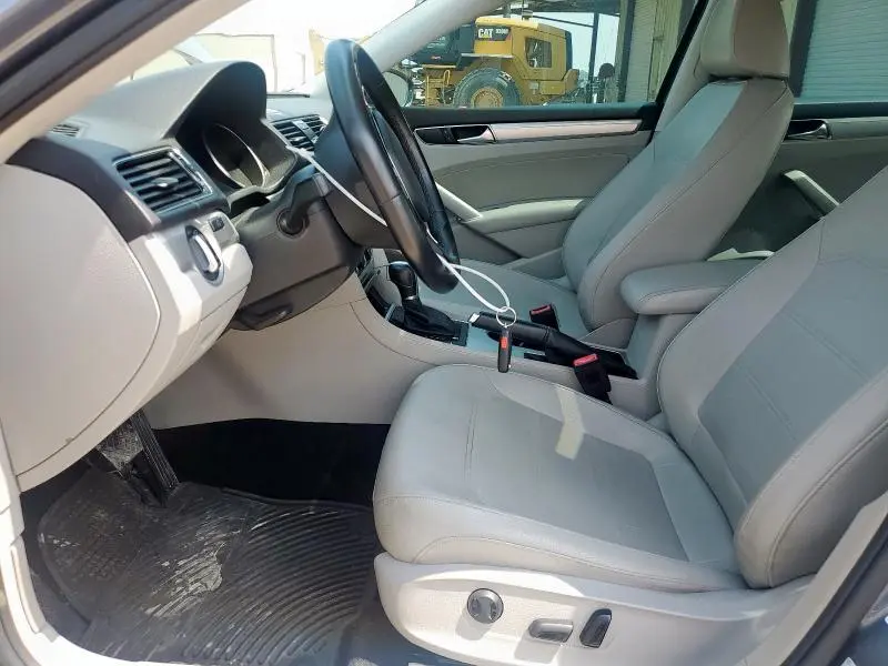 2019 VOLKSWAGEN PASSAT WOLFSBURG  