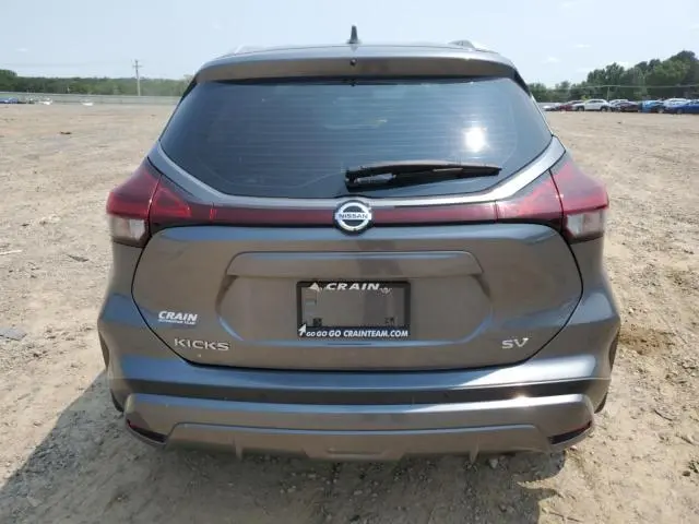 2021 NISSAN KICKS SV  