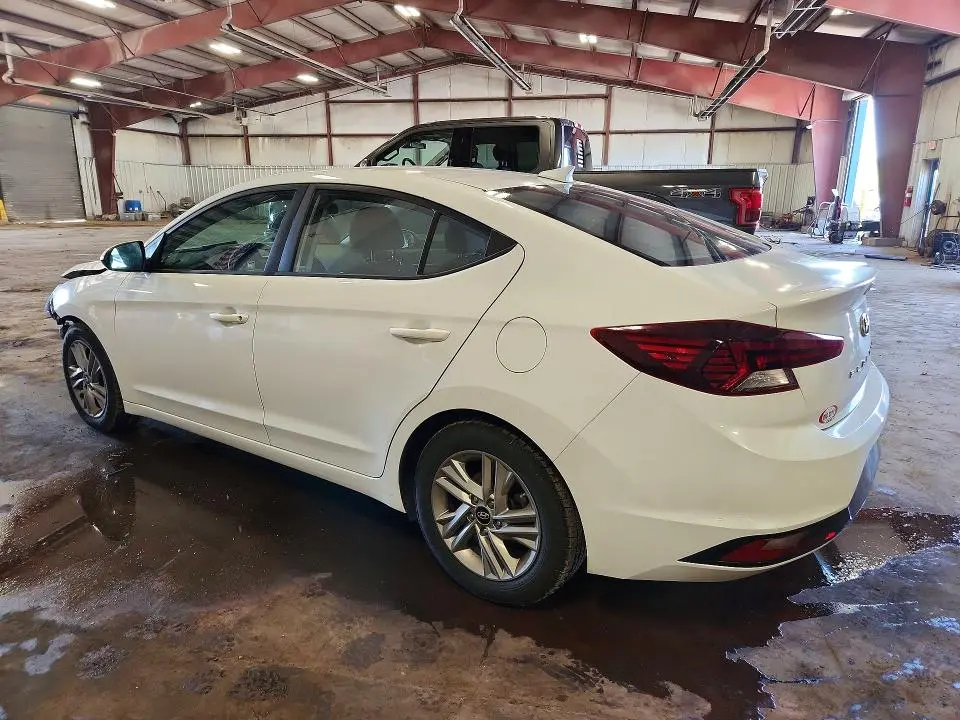 2020 HYUNDAI ELANTRA SEL  