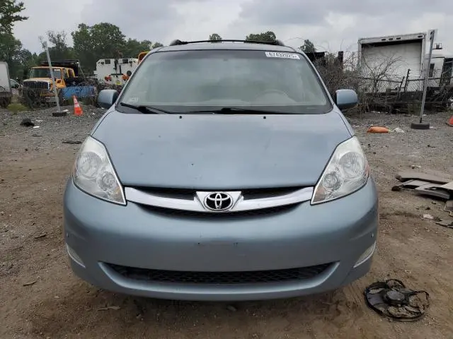 2010 TOYOTA SIENNA XLE  