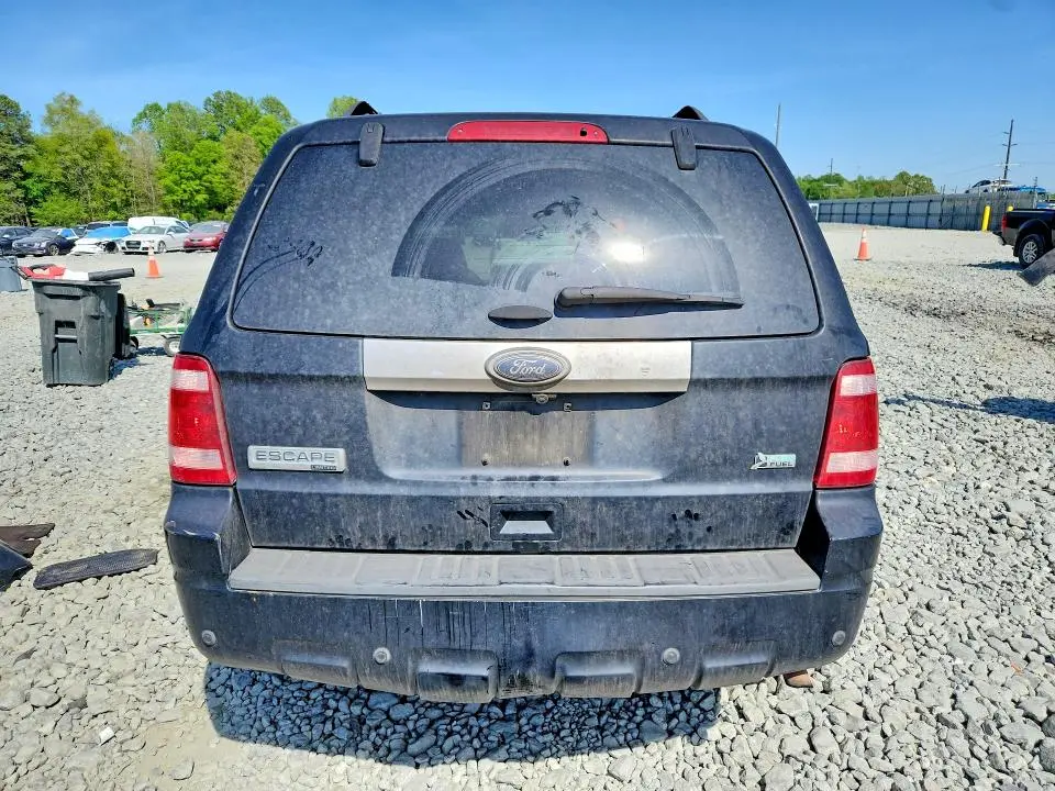 2011 FORD ESCAPE LIMITED  