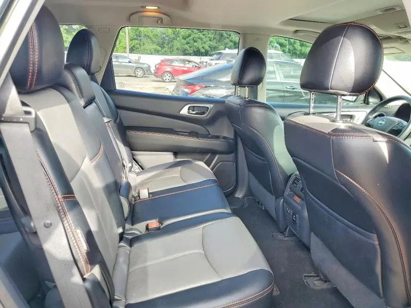 2019 NISSAN PATHFINDER SL  