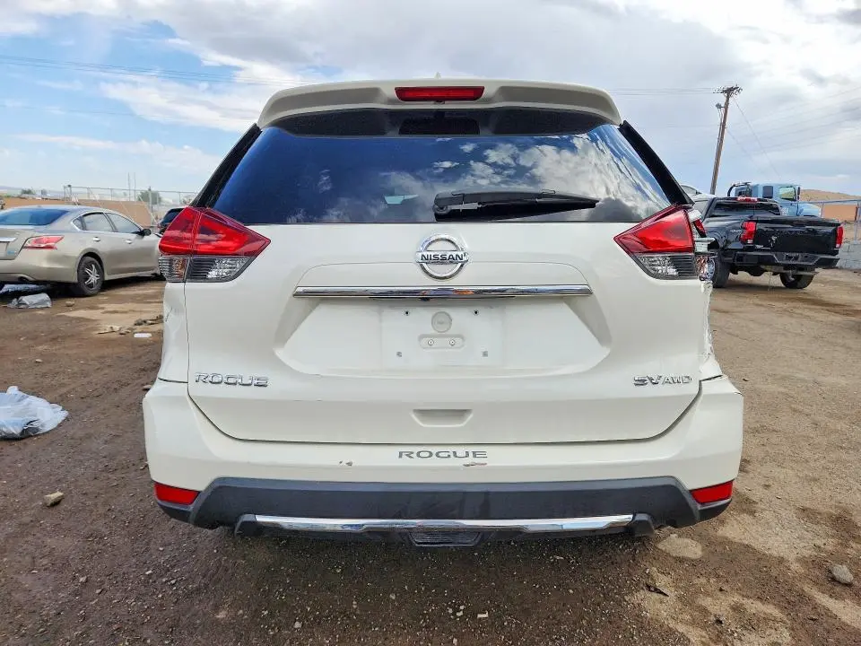 2018 NISSAN ROGUE SV  