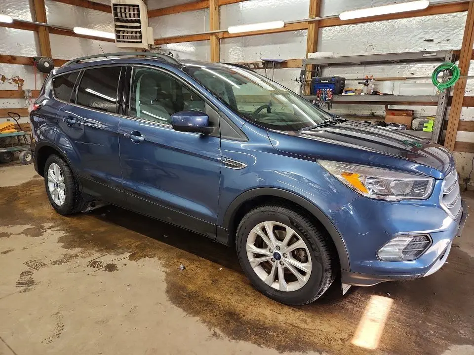 2018 FORD ESCAPE SE  