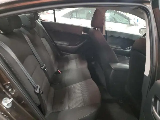 2017 KIA FORTE LX  