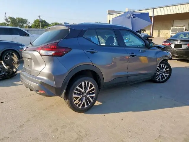 2021 NISSAN KICKS SV  