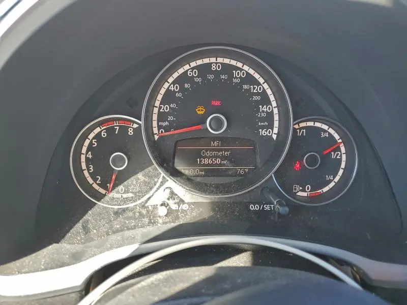 2013 VOLKSWAGEN BEETLE TURBO  