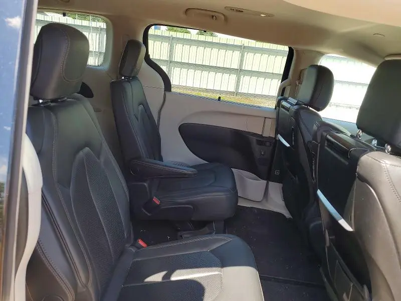 2017 CHRYSLER PACIFICA TOURING L PLUS  