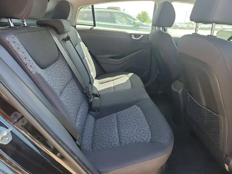 2017 HYUNDAI IONIQ SEL  