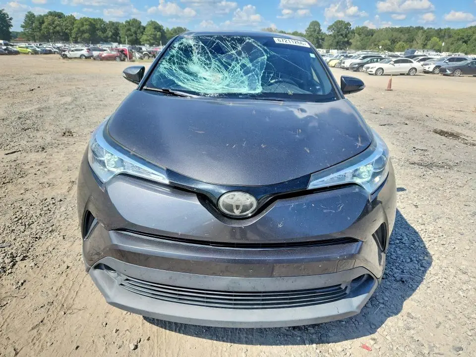 2019 TOYOTA C-HR XLE  