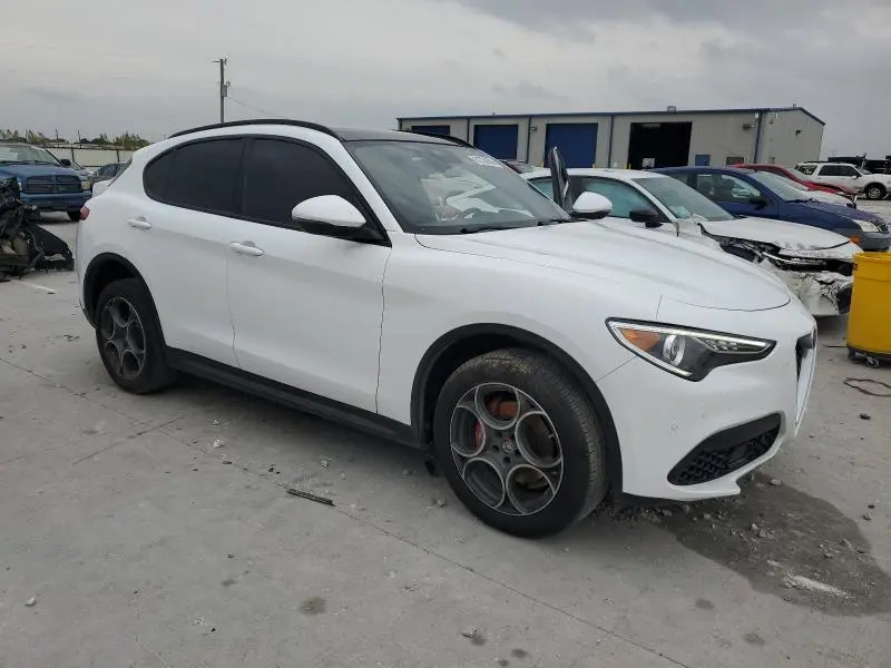 2018 ALFA ROMEO STELVIO TI SPORT  
