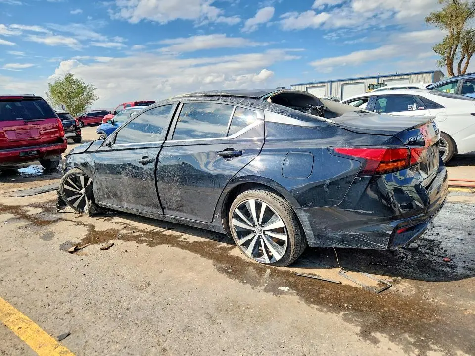 2021 NISSAN ALTIMA SR  