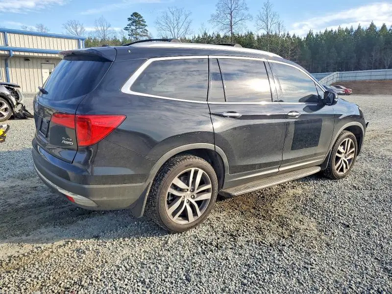 2017 HONDA PILOT ELITE  