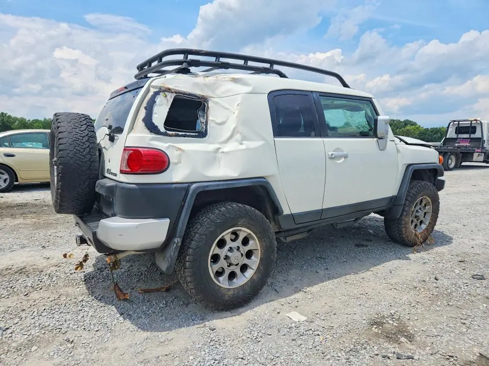 2011 TOYOTA FJ CRUISER BASE  