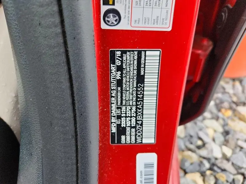 2019 MERCEDES-BENZ E 300  