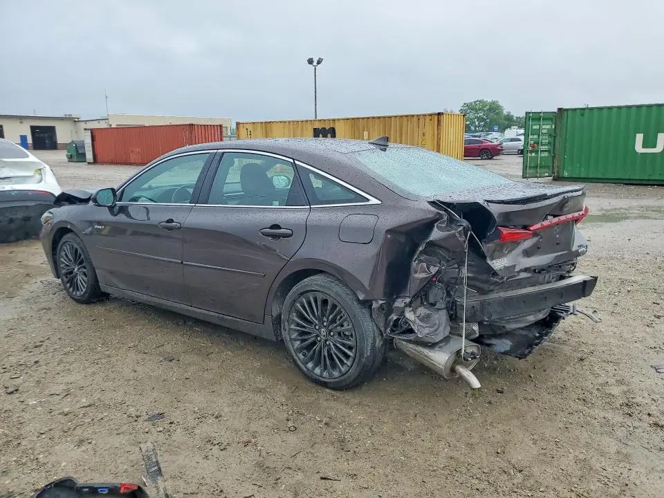 2020 TOYOTA AVALON XSE  
