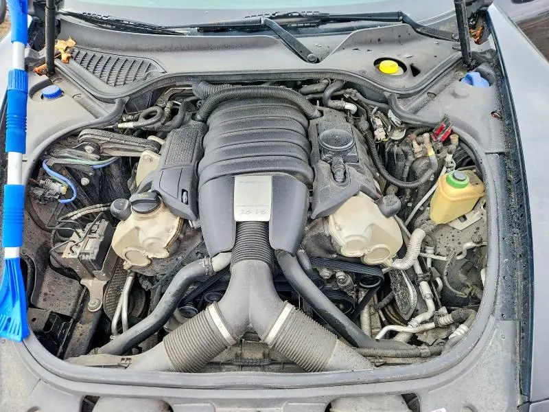 2011 PORSCHE PANAMERA 2  