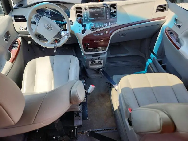 2012 TOYOTA SIENNA XLE 8-PASSENGER  