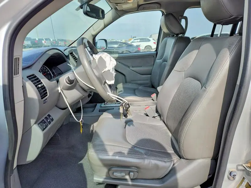 2019 NISSAN FRONTIER SL  