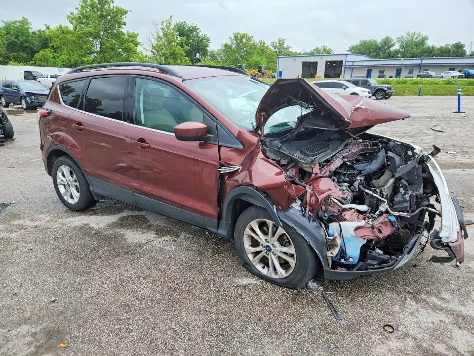 2018 FORD ESCAPE SE  