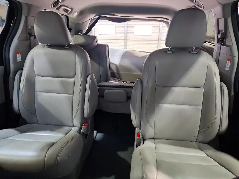 2020 TOYOTA SIENNA XLE 7-PASSENGER  