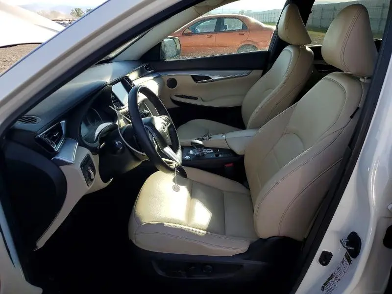 2019 INFINITI QX50 LUXE  
