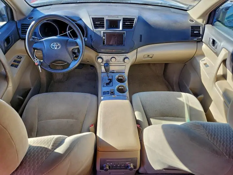 2010 TOYOTA HIGHLANDER   