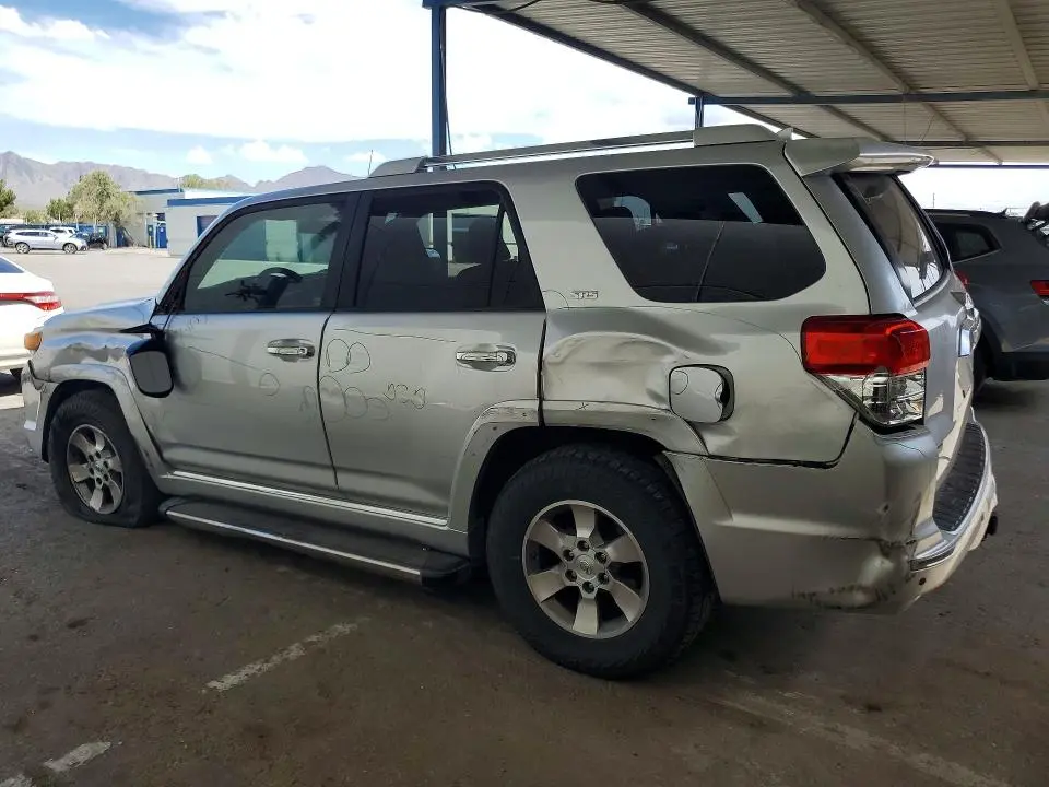 2011 TOYOTA 4RUNNER SR5  