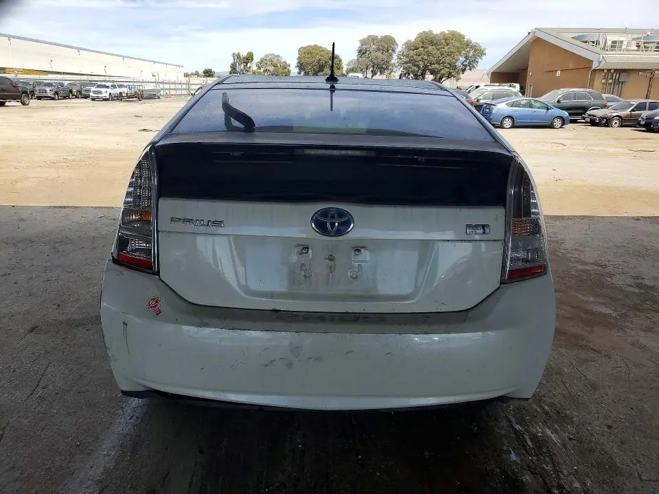 2011 TOYOTA PRIUS TWO  