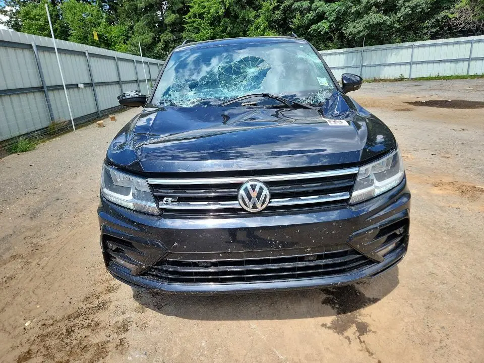 2021 VOLKSWAGEN TIGUAN SE  