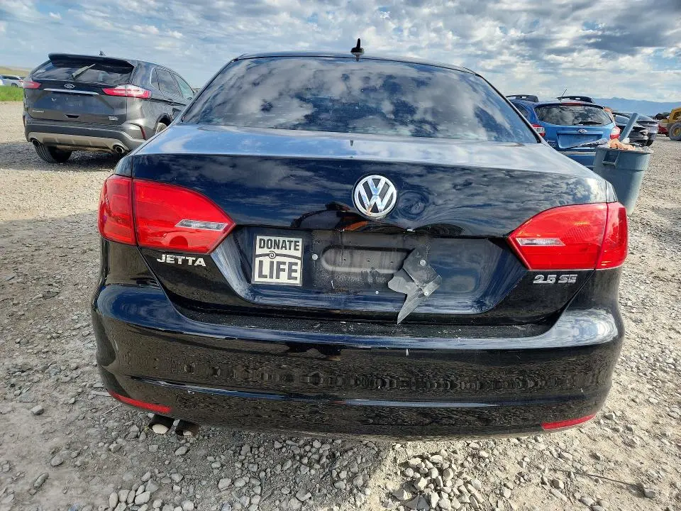 2013 VOLKSWAGEN JETTA SE  